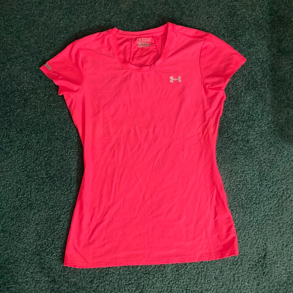 Under Armour Women’s Neon Pink Athletic Shirt Sz M